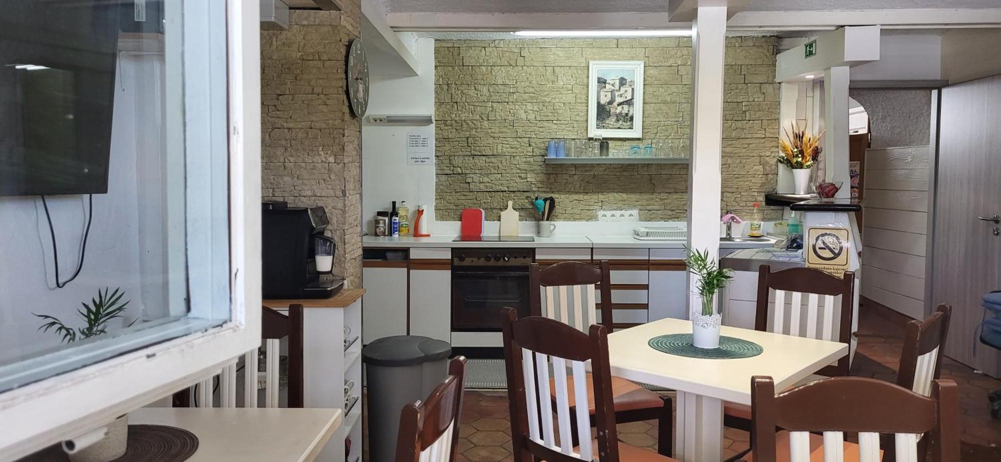 Lesce Hostel Luaran gambar